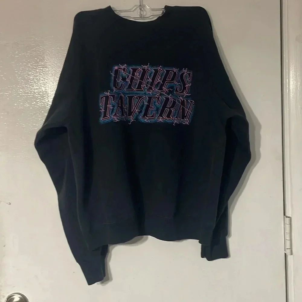 Vintage sweatshirt chips tavern